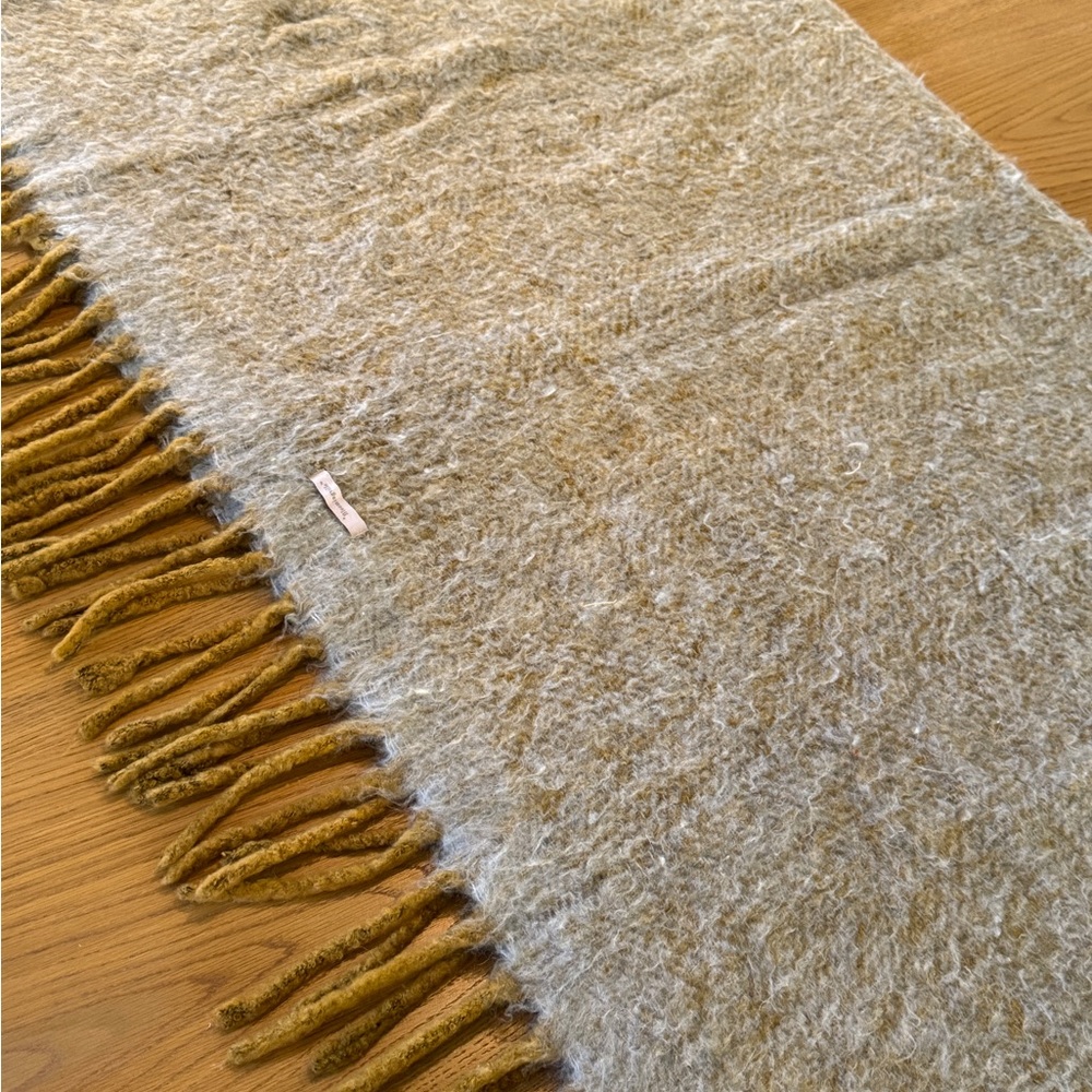 Bloomingville herringbone brushed wool throw blanket - Picture 2 of 3